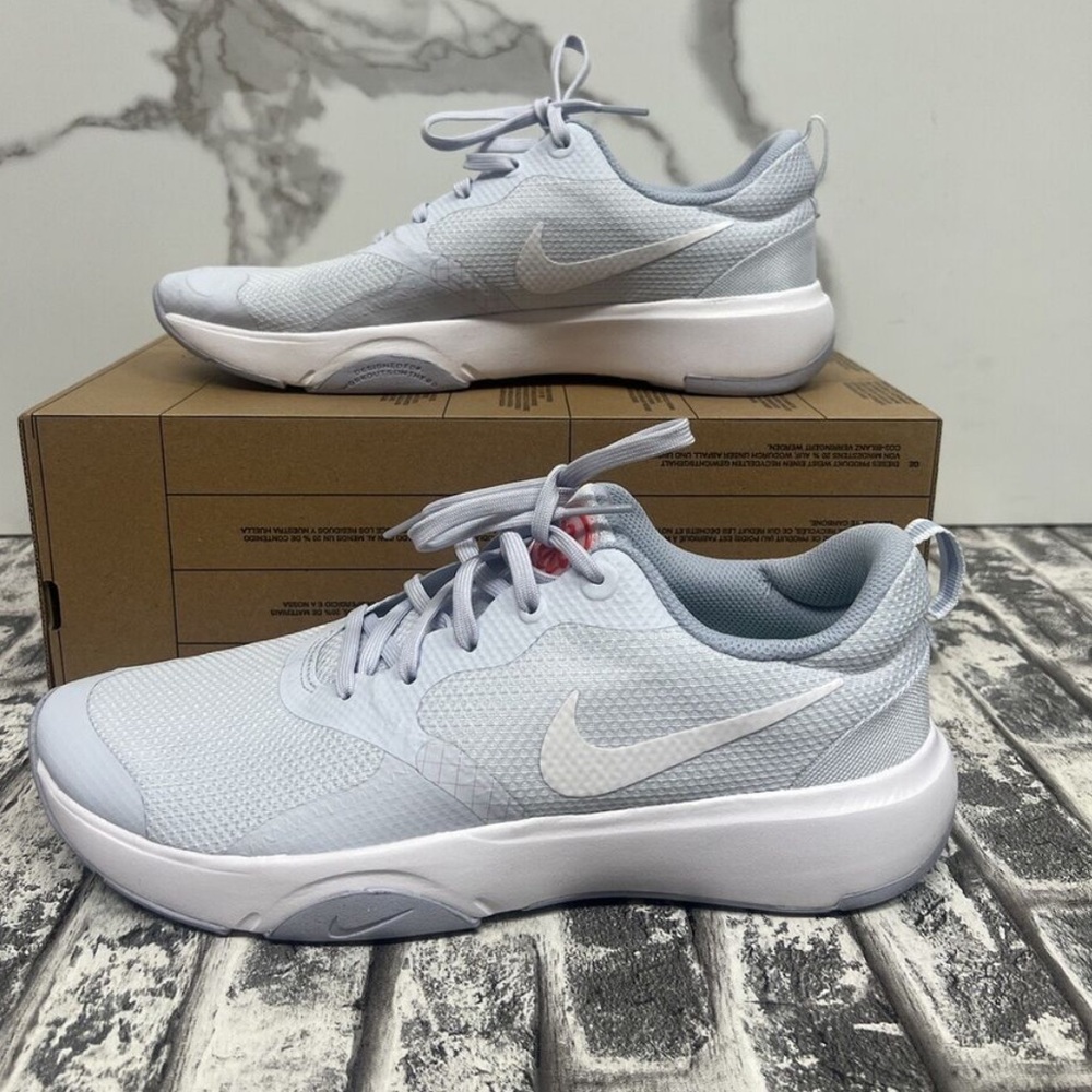 Nike City Rep TR Women Size 8.5 DA1351-004 Light Blue/ White